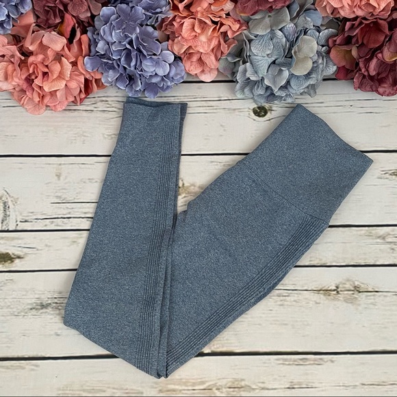 High Waist Seamless Blue Butt Lifting Yoga Pants - Picture 9 of 16